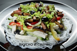 салат с фунчозой