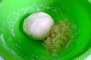 Капустные булочки
